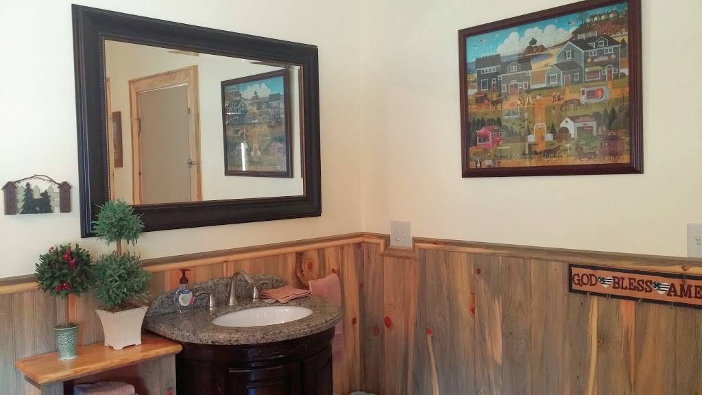 The Logs Inn | restaurant | 1258 WA-141 #1, White Salmon, WA 98672, USA | 5094931505 OR +1 509-493-1505