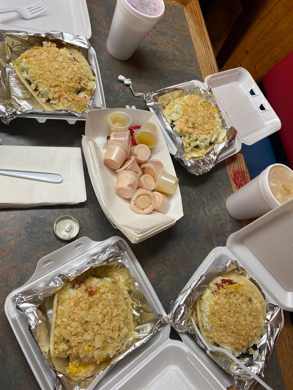 La Chiva Restaurant | restaurant | 259 Bennington St, Boston, MA 02128, USA | 6175696200 OR +1 617-569-6200