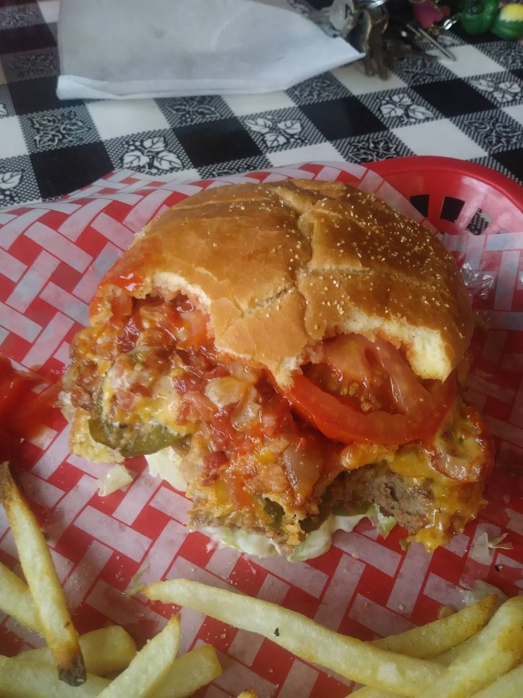 Poppies Pizza | restaurant | 1072 Lake Blvd, Redding, CA 96003, USA | 5302441212 OR +1 530-244-1212