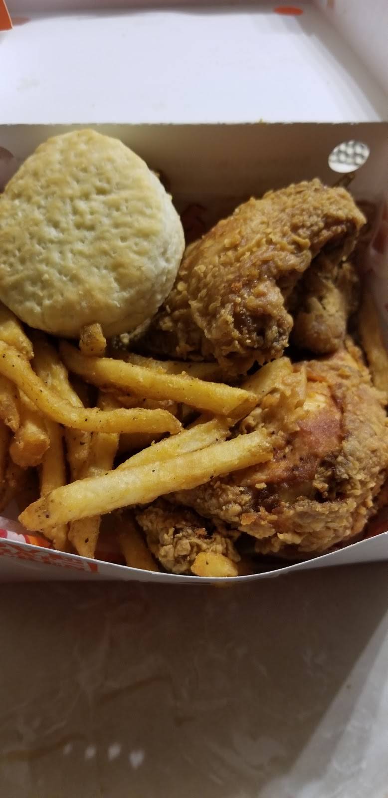 Popeyes Louisiana Kitchen | restaurant | 1901 S Main St, Duncanville, TX 75137, USA | 4696077500 OR +1 469-607-7500