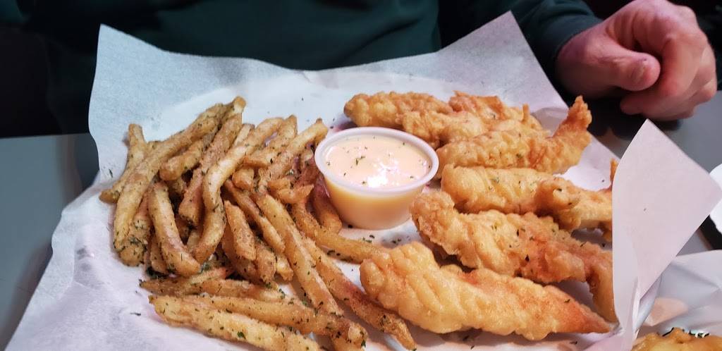 Crusens | restaurant | 426 E War Memorial Dr, Peoria, IL 61614, USA | 3096863890 OR +1 309-686-3890