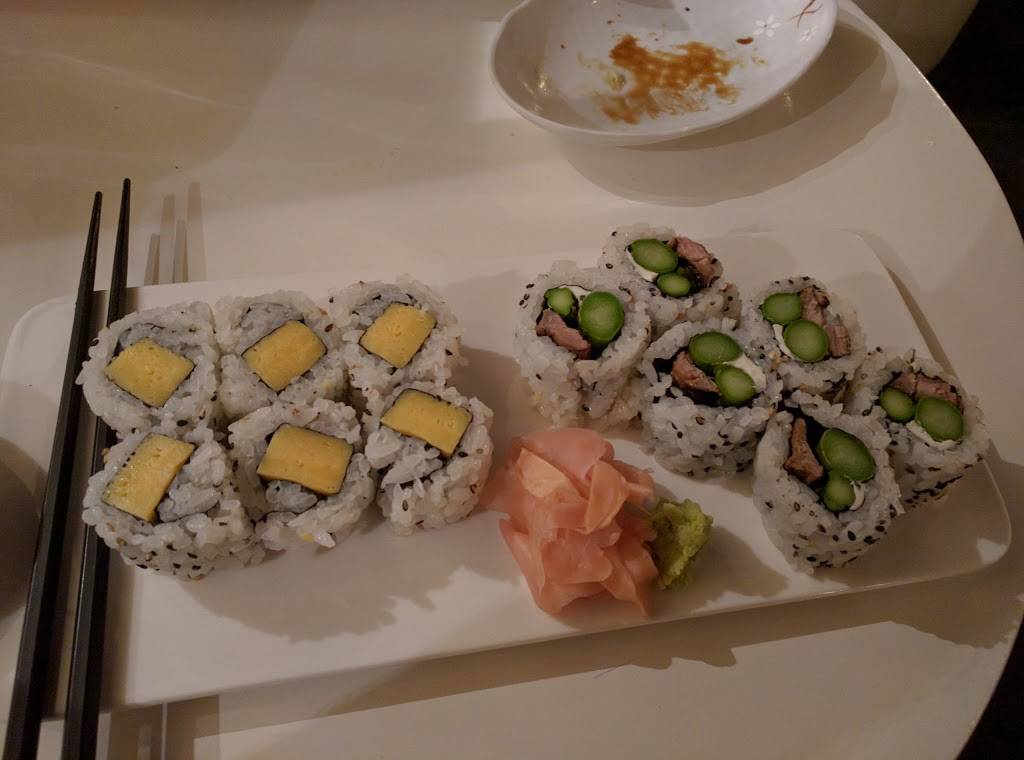 Friends Sushi | restaurant | 710 N Rush St, Chicago, IL 60611, USA | 3127878998 OR +1 312-787-8998
