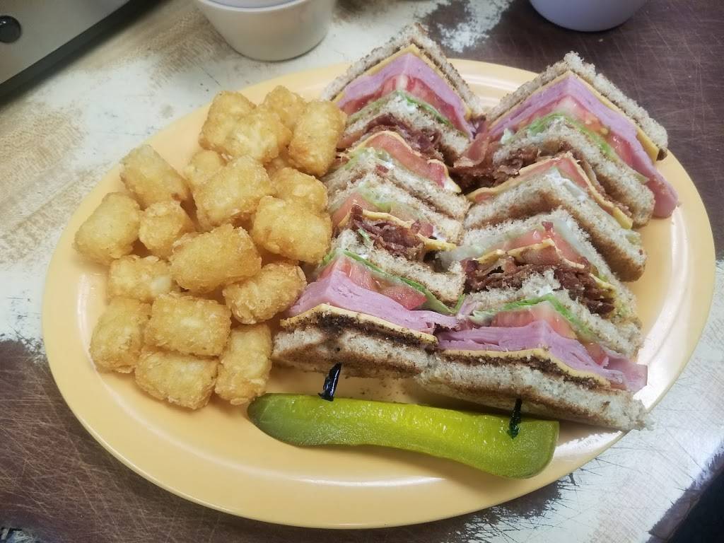 Ginas Place | restaurant | 2005 E Highland Dr #109, Jonesboro, AR 72401, USA | 8709103900 OR +1 870-910-3900