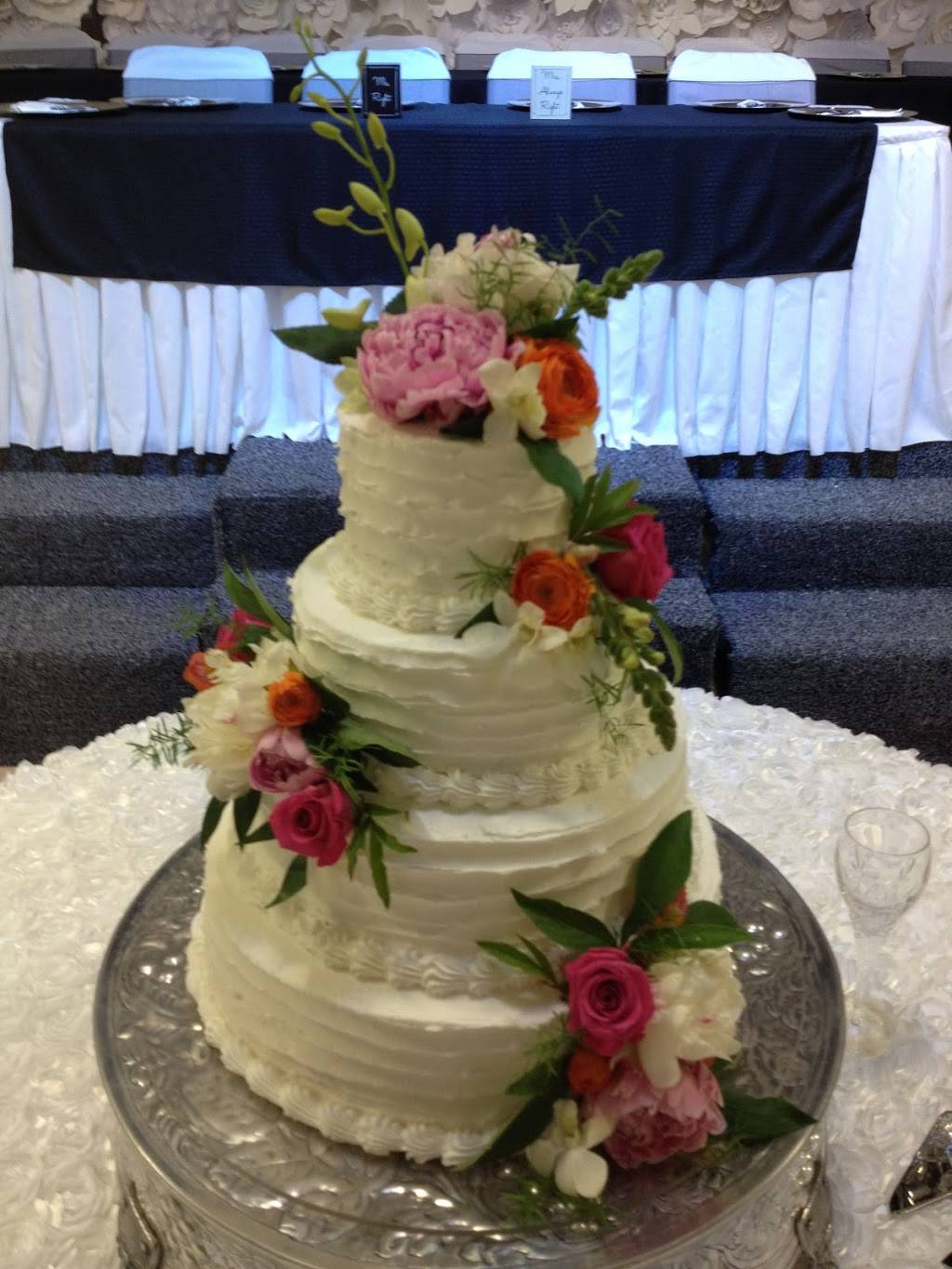 Bakery & Cafe | restaurant | 118 W Franklin St, Carthage, MS 39051, USA | 6012674661 OR +1 601-267-4661