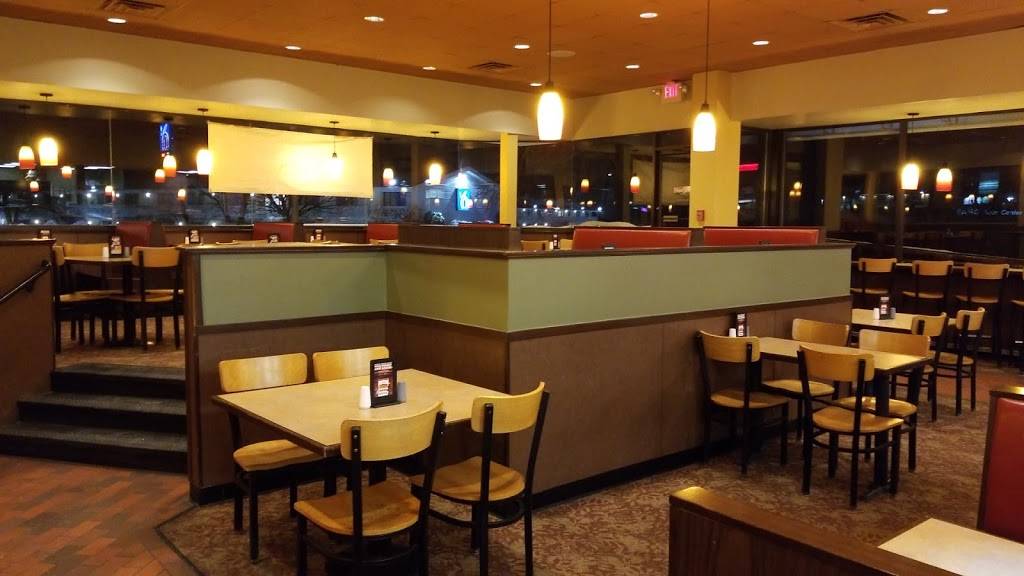 Papa Ginos | restaurant | 35 Commercial Street, Leominster, MA 01453, USA | 9785374430 OR +1 978-537-4430