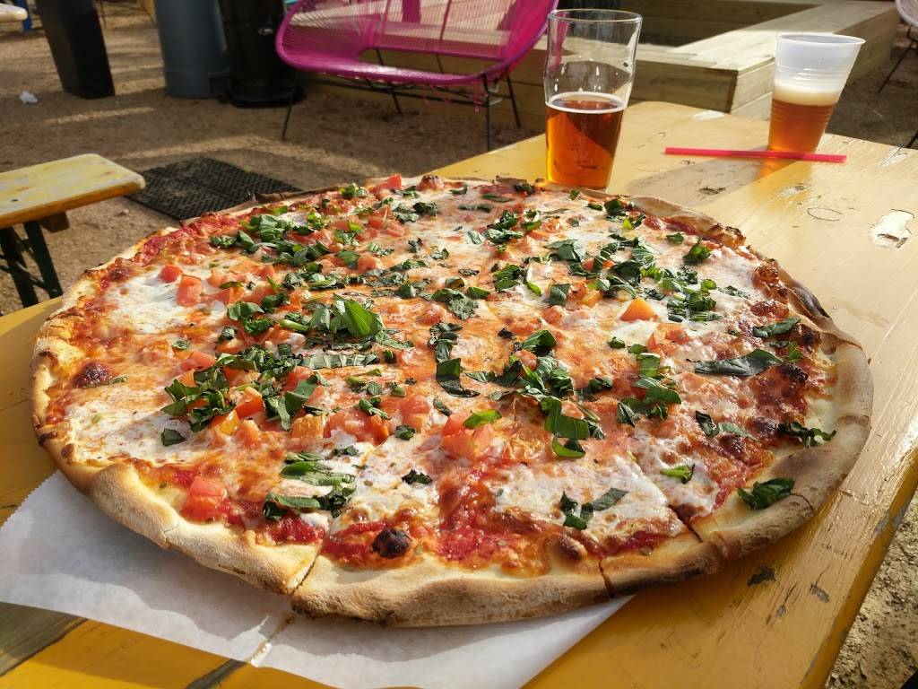 Luigis Pizzeria | restaurant | 3700 Almeda Rd, Houston, TX 77004, USA | 2817933333 OR +1 281-793-3333