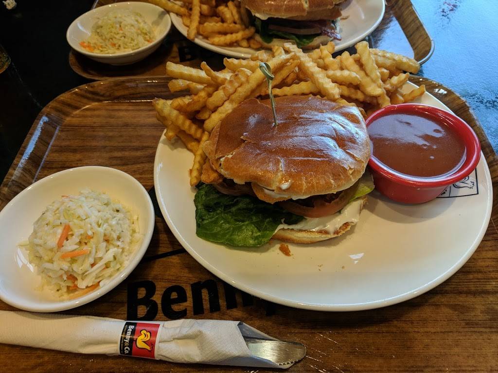 Benny et Cie La Prairie | restaurant | 965 Boulevard des Prés-Verts, La Prairie, QC J5R 0R3, Canada | 4508744444 OR +1 450-874-4444