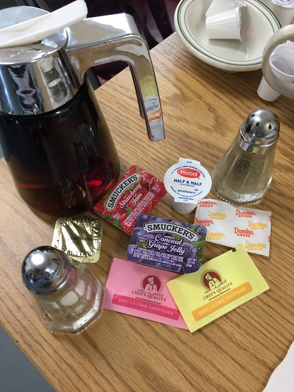 Crostini | restaurant | 201 Meadow St, Branford, CT 06405, USA | 2034881040 OR +1 203-488-1040