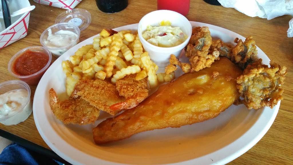 Stuarts Smokehouse & Seafood | night club | 1738 Highland Trail, Alderson, WV 24910, USA | 3044453294 OR +1 304-445-3294