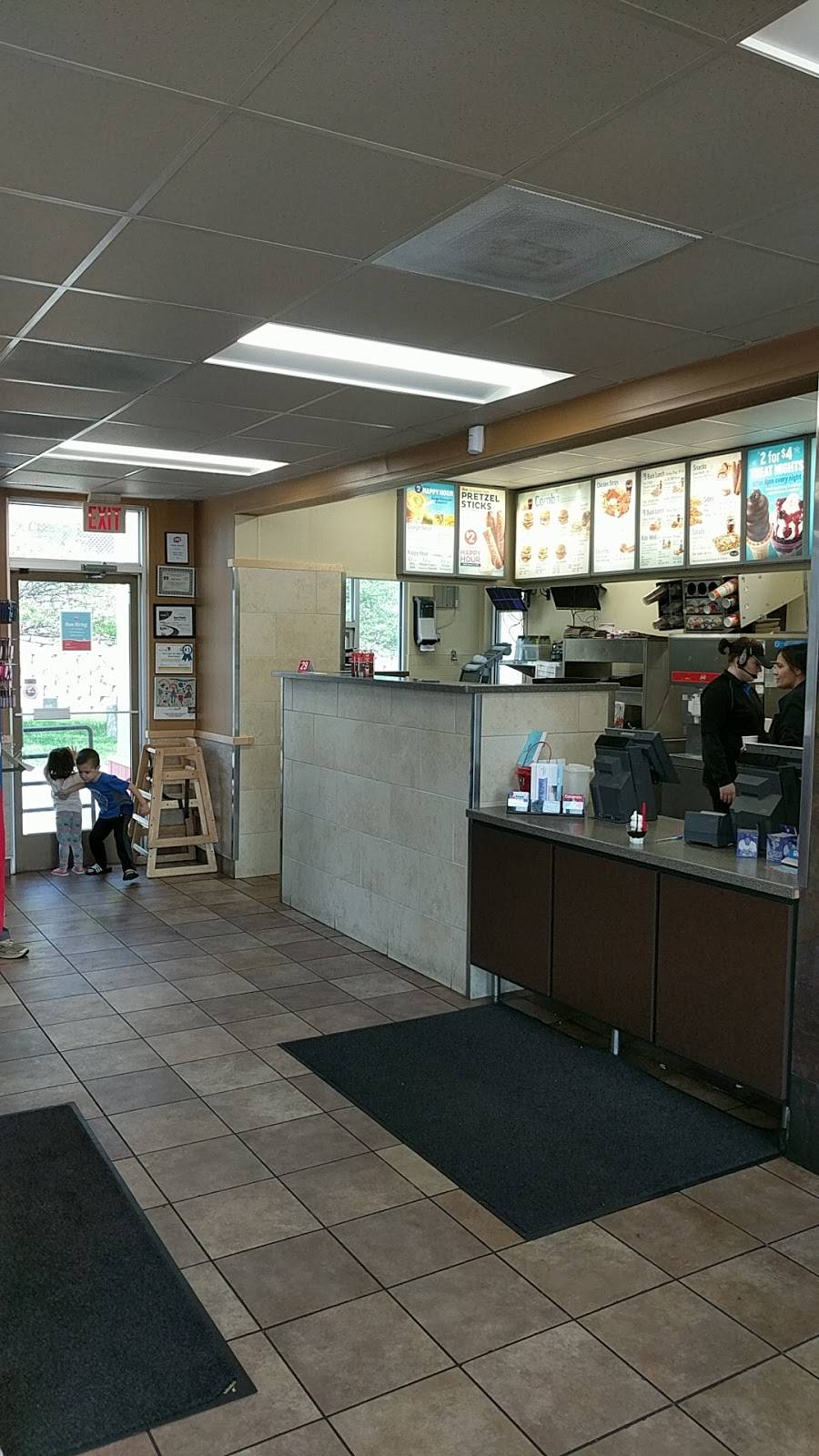 Dairy Queen Grill & Chill | restaurant | 13150 W Maple Rd, Omaha, NE 68164, USA | 4024319792 OR +1 402-431-9792