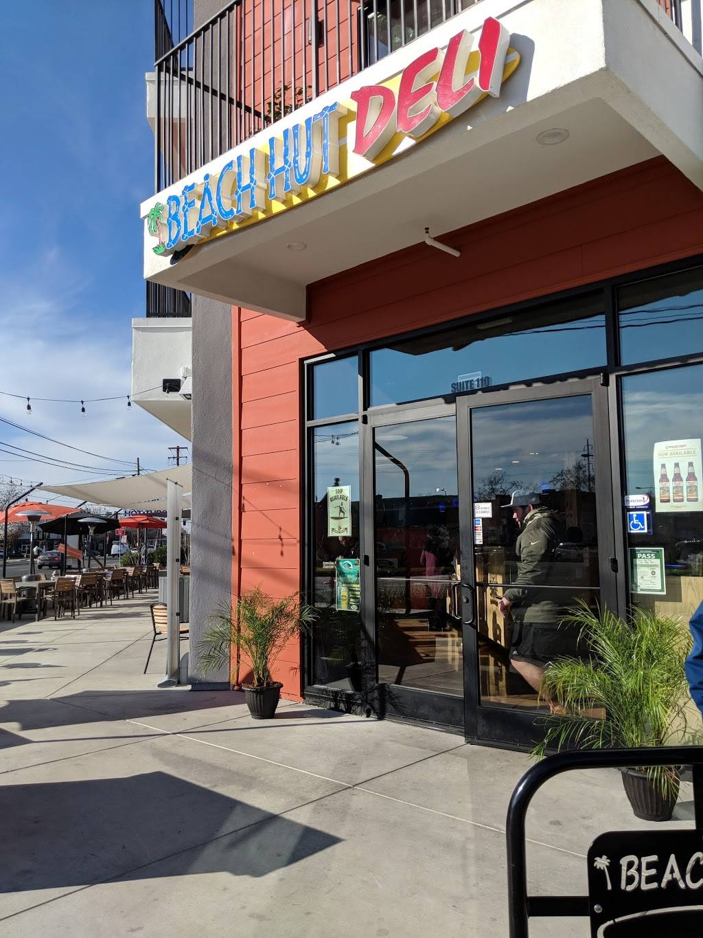 Beach Hut Deli | restaurant | 6601 Folsom Blvd #110, Sacramento, CA 95819, USA | 9163464691 OR +1 916-346-4691
