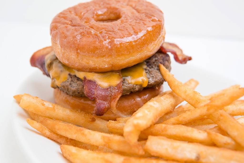 Brooks Gourmet Burgers & Dogs | restaurant | 843 Vanderbilt Beach Rd, Naples, FL 34108, USA | 2396318298 OR +1 239-631-8298