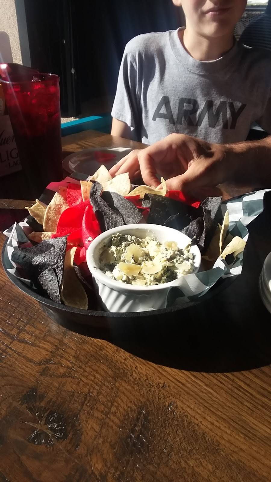 Harbor Front Grille and Party Center | restaurant | 562 Portage Lakes Drive, Akron, OH 44319, USA | 3306441664 OR +1 330-644-1664