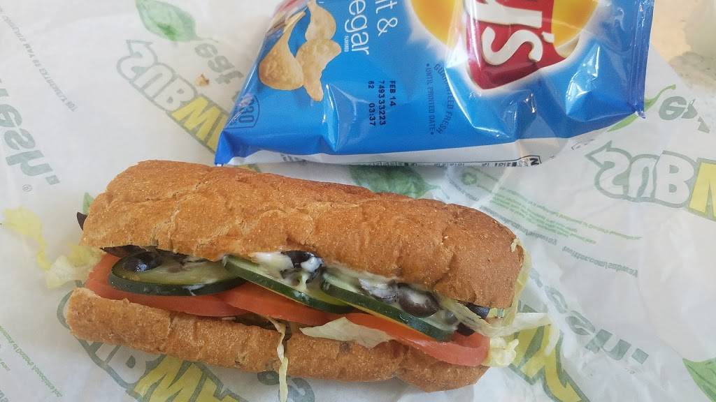 Subway | meal takeaway | 40820 Winchester Road Suite Fc-7, Temecula, CA 92591, USA | 9512963099 OR +1 951-296-3099