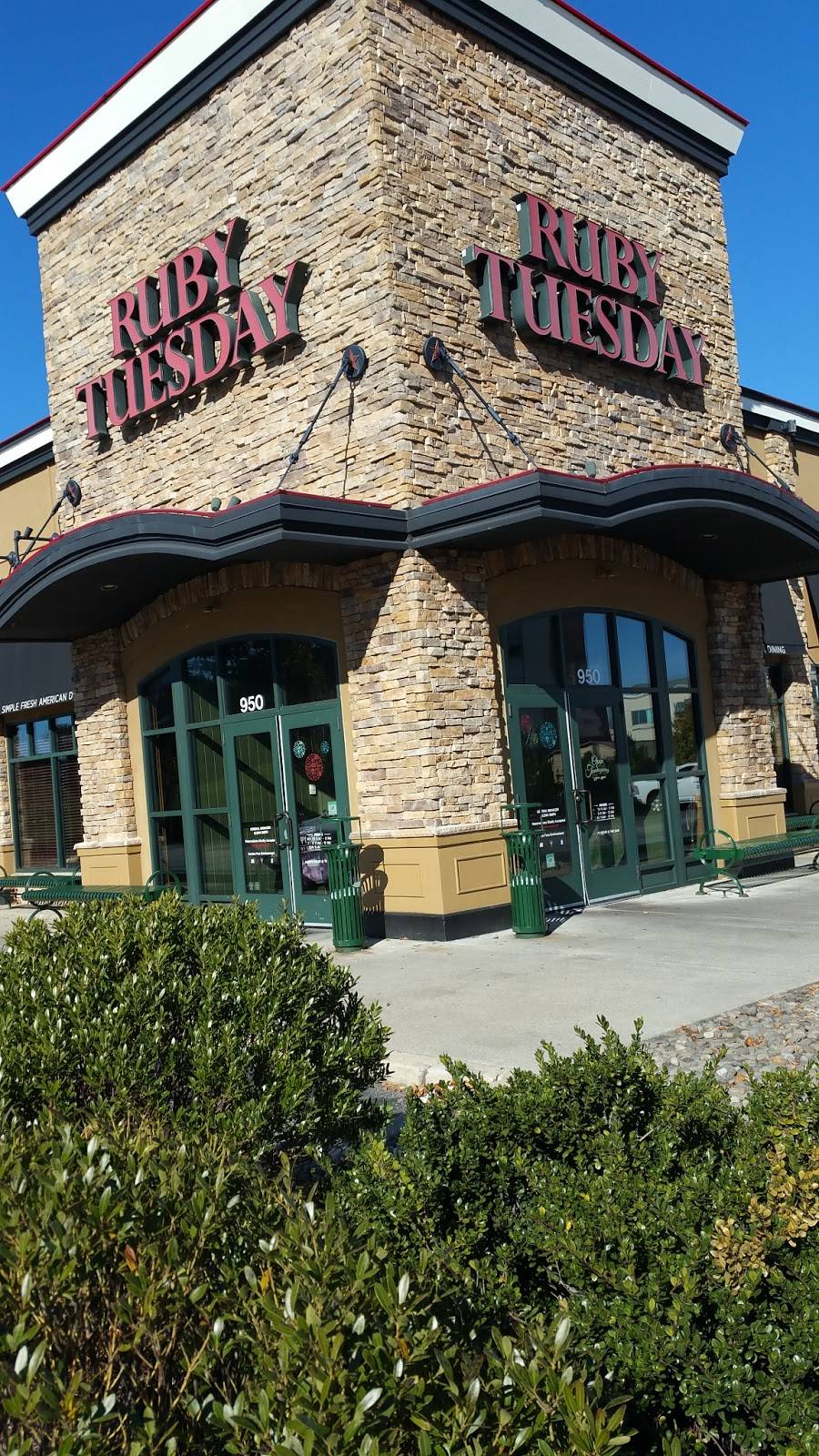 Ruby Tuesday | restaurant | 950 International Dr, Linthicum Heights, MD 21090, USA | 4106940031 OR +1 410-694-0031
