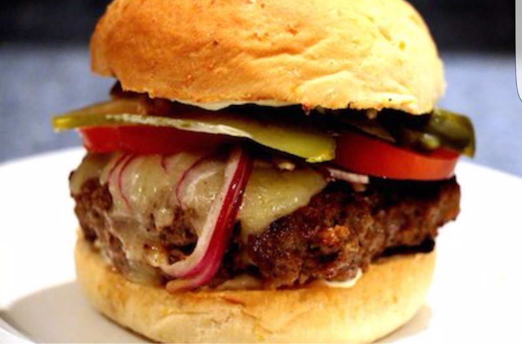 Tams Burgers | restaurant | 17095 E Foothill Blvd, Fontana, CA 92335, USA | 9093571713 OR +1 909-357-1713