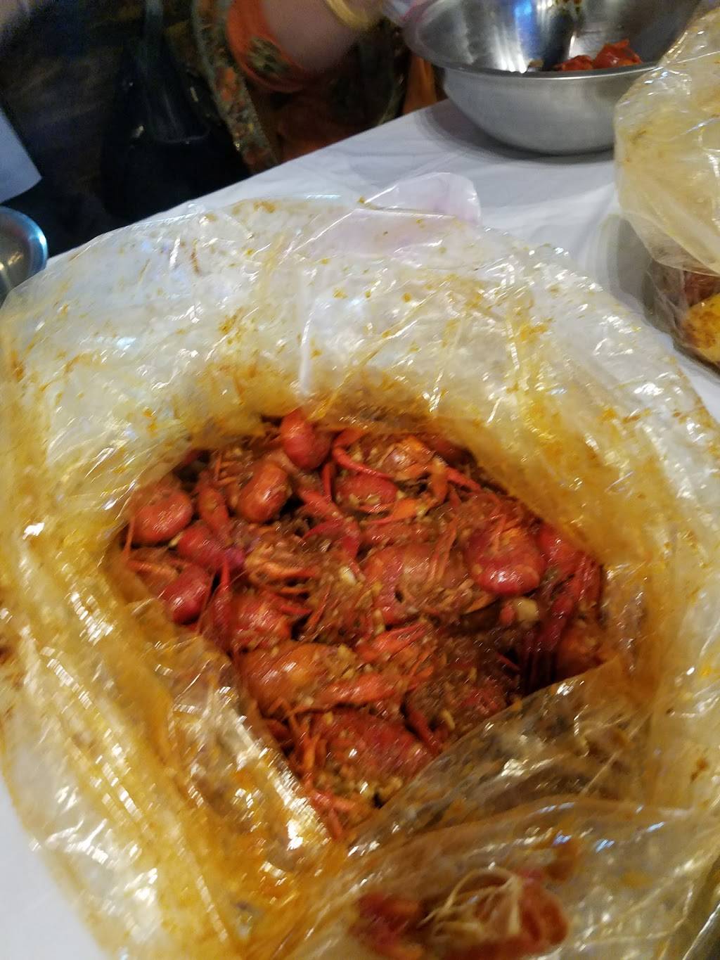 Blazin Cajun Crawfish | restaurant | 159 Sharpstown Center #1000, Houston, TX 77036, USA | 7136363873 OR +1 713-636-3873