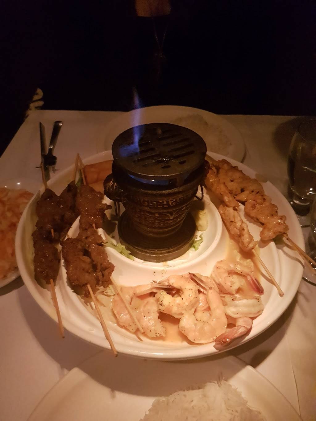 Restaurant Paradis DAsie | restaurant | 120 Boulevard des Bois Francs N, Victoriaville, QC G6P 1E7, Canada | 8197584955 OR +1 819-758-4955