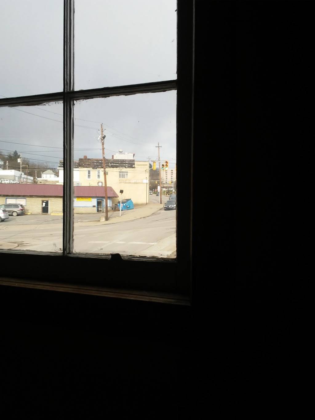 Kens | restaurant | 101 Jackson St, Fairmont, WV 26554, USA | 3043678910 OR +1 304-367-8910