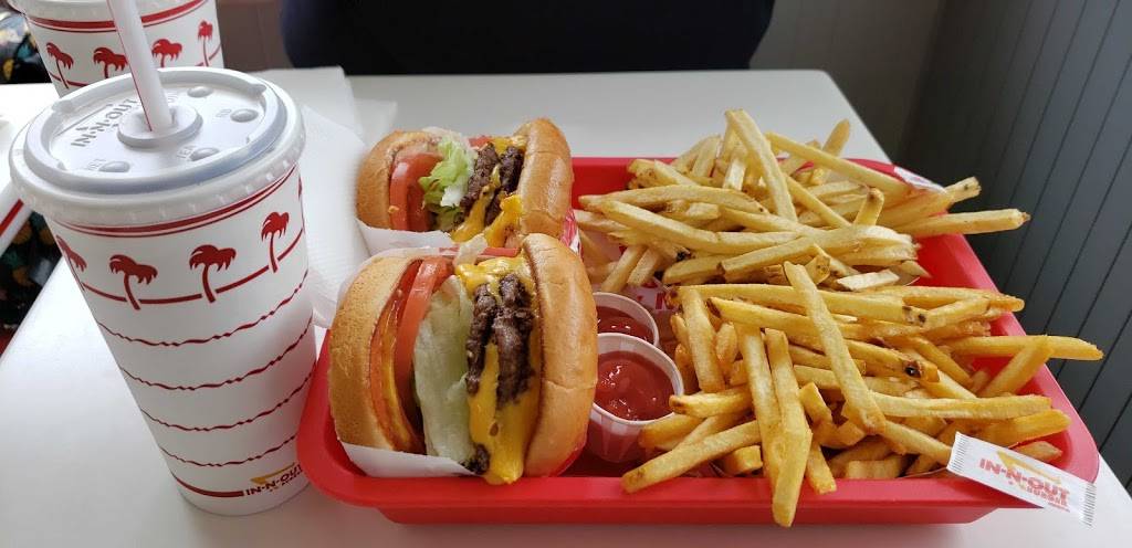 In-N-Out Burger | restaurant | 1180 S Harbor Blvd, Fullerton, CA 92832, USA | 8007861000 OR +1 800-786-1000