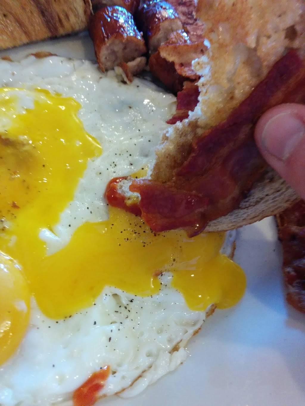 Brantford Family Restaurant | restaurant | 669 Colborne St, Brantford, ON N3S 3M8, Canada | 5193041604 OR +1 519-304-1604