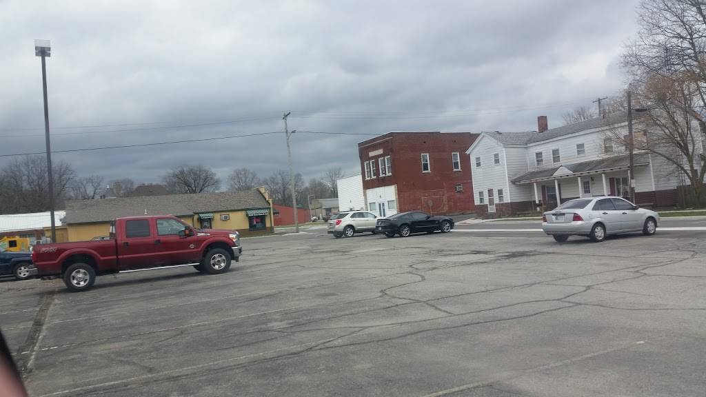 Small Town Pizza & Sub Co. | meal delivery | 106 W Pearl St, Trafalgar, IN 46181, USA | 3178789988 OR +1 317-878-9988