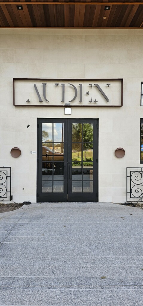 Auden | restaurant | 3737 Cogdell St Ste 100, Houston, TX 77019, USA | 7134975669 OR +1 713-497-5669