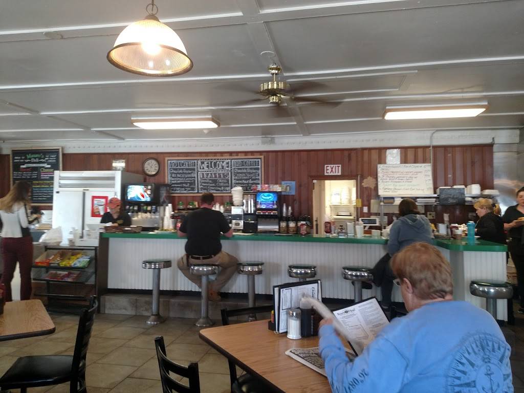 Mauros Village Cafe Inc | cafe | 2 Main St, Southborough, MA 01772, USA | 5084858730 OR +1 508-485-8730