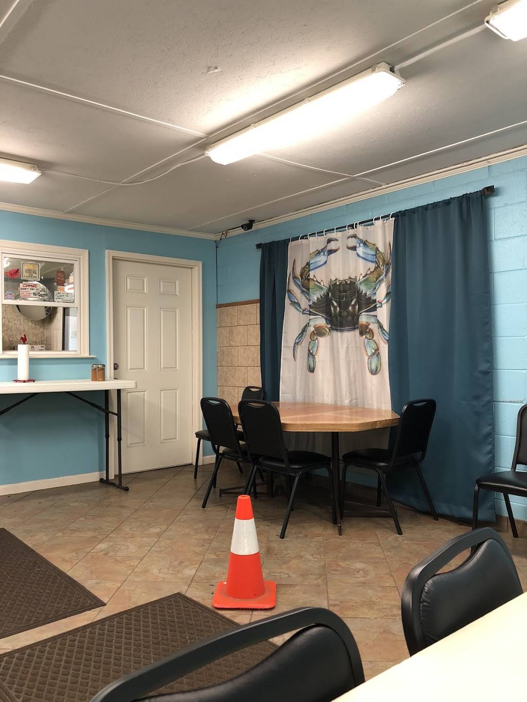 The Crab Lady | restaurant | 2207 Gordon Ln, Richmond, VA 23223, USA | 8042222722 OR +1 804-222-2722