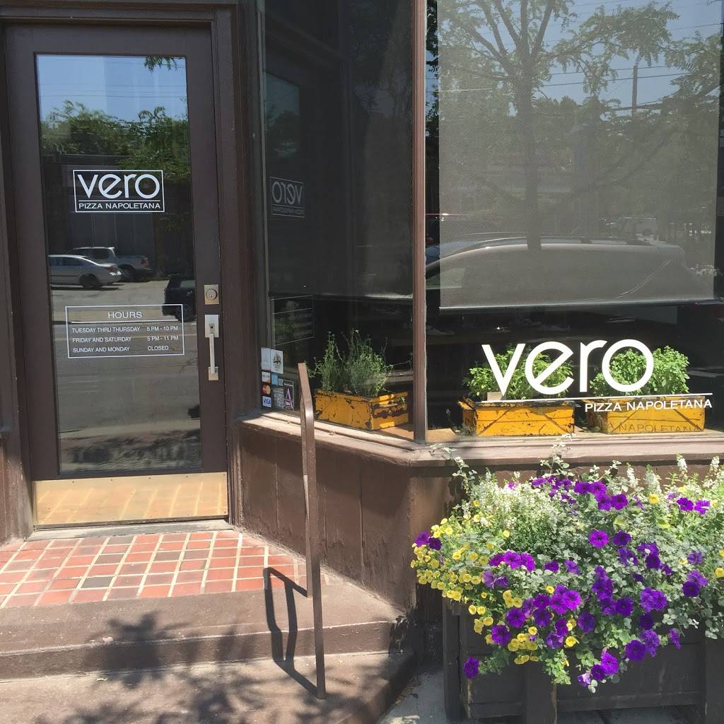 Vero Pizza Napoletana | restaurant | 12421 Cedar Rd, Cleveland Heights, OH 44106, USA | 2162298383 OR +1 216-229-8383