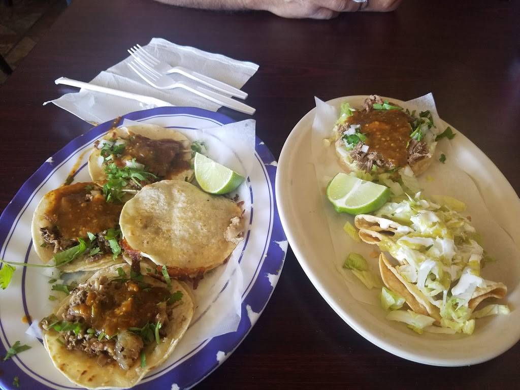 Taqueria El Chavinda | restaurant | 309 Williams Rd, Salinas, CA 93905, USA | 8317513727 OR +1 831-751-3727