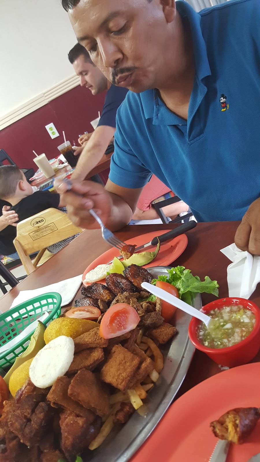 La Fogata Restaurant | restaurant | 11630 Southwest Fwy, Houston, TX 77031, USA | 2815758736 OR +1 281-575-8736