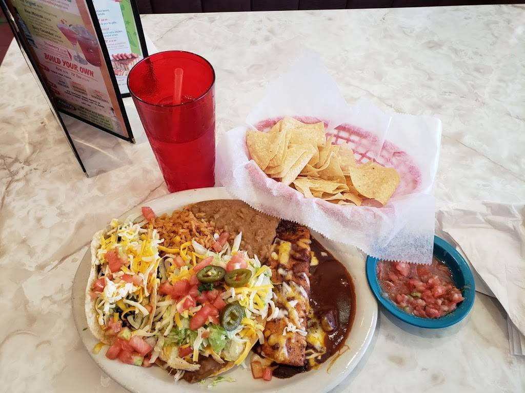 Chuys | restaurant | 8120 S Olympia Ave W, Tulsa, OK 74132, USA | 9184453007 OR +1 918-445-3007