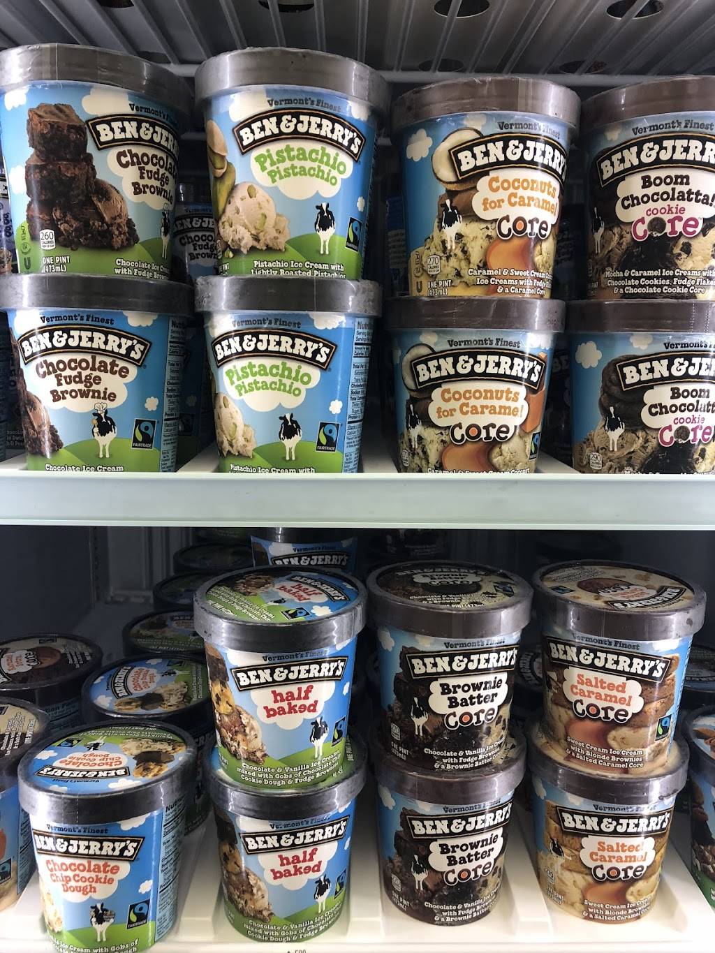 Red’s Emporium | restaurant | 1514 Tremont St, Duxbury, MA 02332, USA | 7819341313 OR +1 781-934-1313