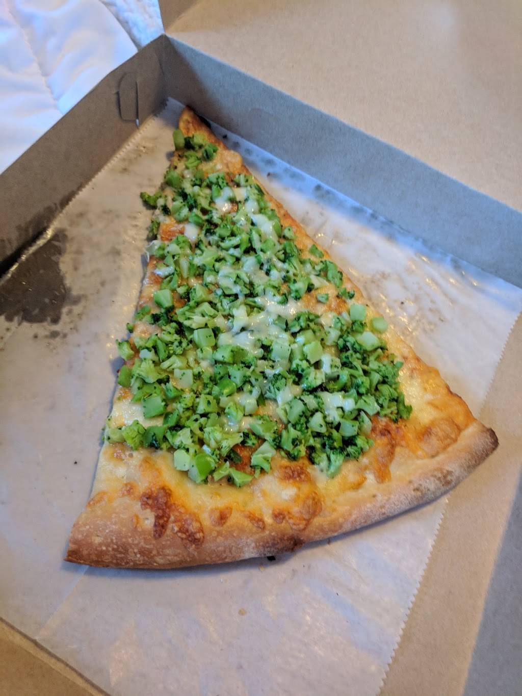 Key Food Pizza | restaurant | 2329 E York St, Philadelphia, PA 19125, USA | 2154257666 OR +1 215-425-7666