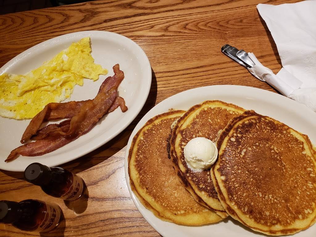 Cracker Barrel Old Country Store | restaurant | 708 US-319, Tifton, GA 31794, USA | 2293864412 OR +1 229-386-4412