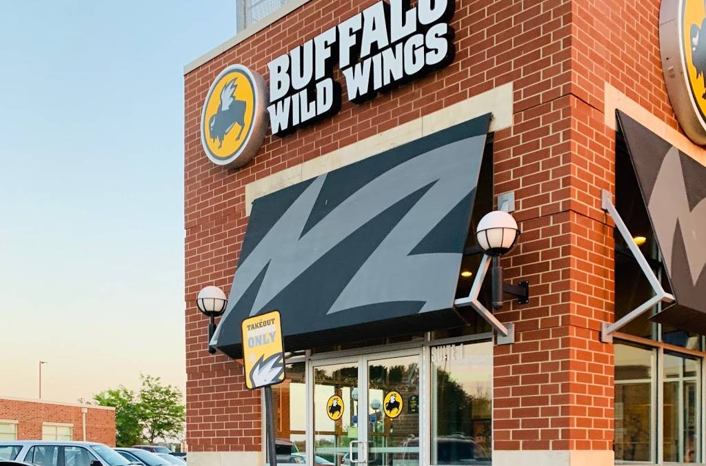 Buffalo Wild Wings | meal takeaway | 2500 Corridor Way Suite 1, Coralville, IA 52241, USA | 3193389464 OR +1 319-338-9464
