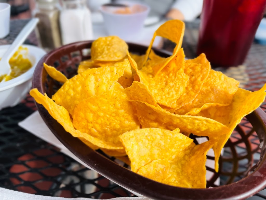 Lucys Restaurant | restaurant | 4119 N Mesa St, El Paso, TX 79902, USA | 9155443922 OR +1 915-544-3922