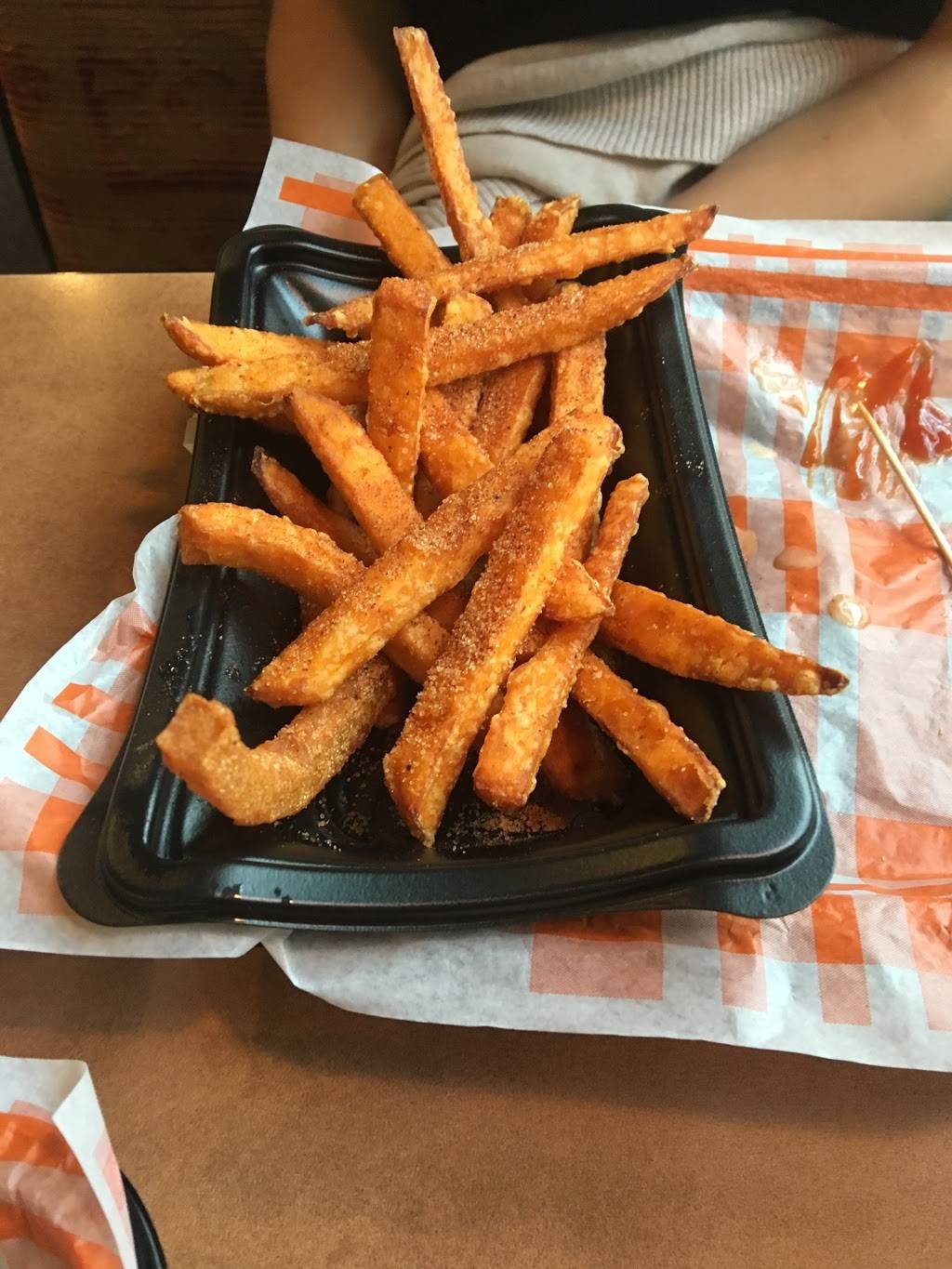 Back Yard Burgers | restaurant | 8500 Andermatt Dr, Lincoln, NE 68526, USA | 4024894300 OR +1 402-489-4300