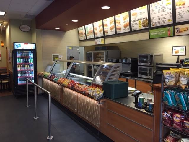 Subway | restaurant | 4969 Chemin Queen Mary, Montréal, QC H3W 1X4, Canada | 5145083515 OR +1 514-508-3515