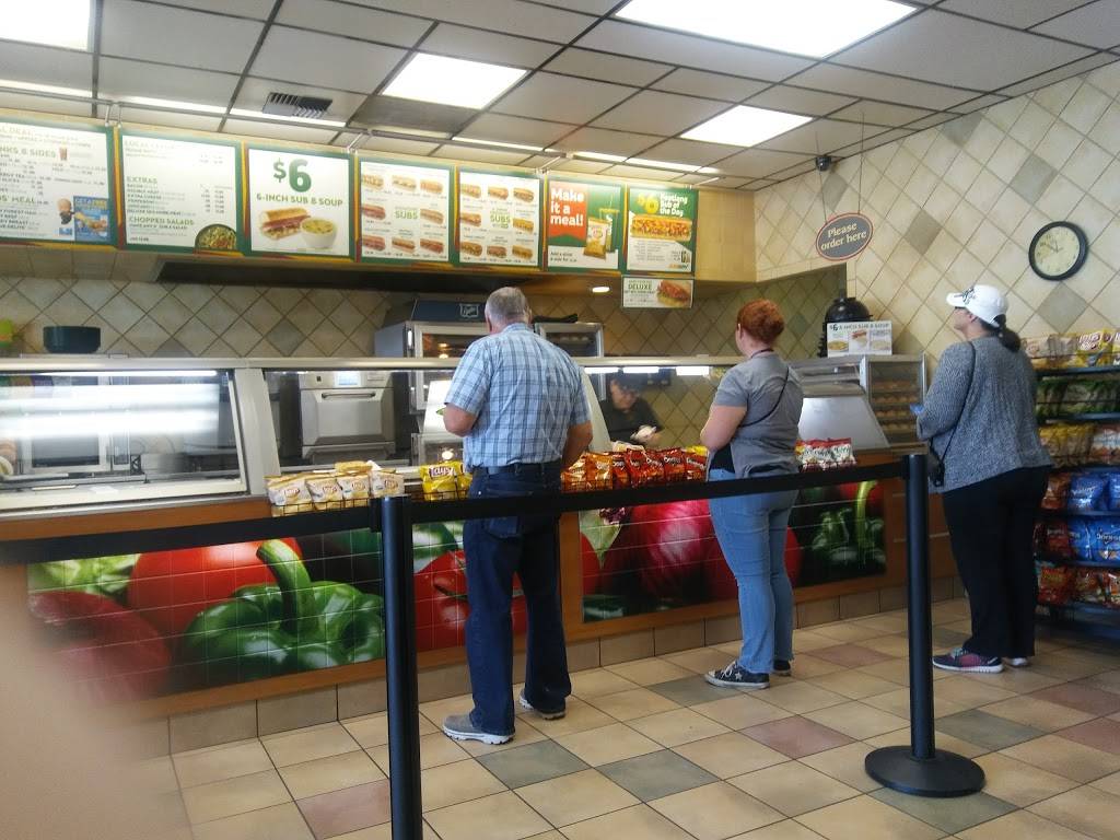 Subway | restaurant | 1921 24th St, Bakersfield, CA 93301, USA | 6618630124 OR +1 661-863-0124