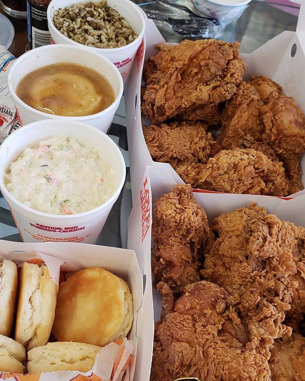 Popeyes Louisiana Kitchen | restaurant | 5700 Lake Underhill Rd, Orlando, FL 32807, USA | 4072753110 OR +1 407-275-3110