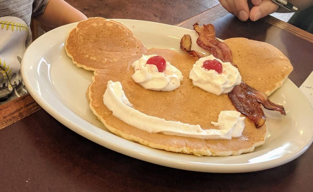 River Bottom Restaurant | restaurant | 75 W Bridge St, Brighton, CO 80601, USA | 3038352627 OR +1 303-835-2627