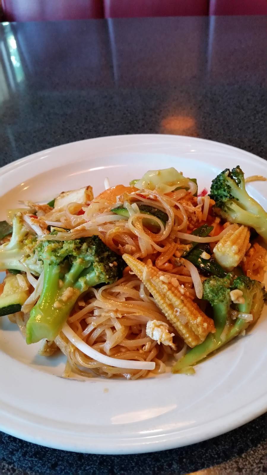 Lemon Grass Thai Restaurant | restaurant | 2145 Roswell Rd, Marietta, GA 30062, USA | 7709737478 OR +1 770-973-7478