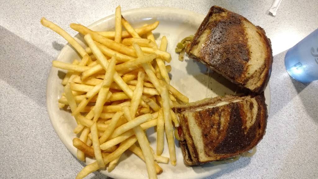 Filling Station | restaurant | 4750 Alpine Ave NW, Comstock Park, MI 49321, USA | 6167846706 OR +1 616-784-6706