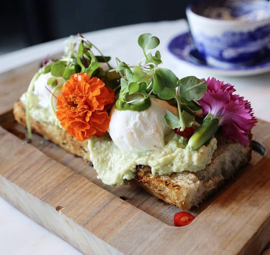 Ufficio | restaurant | 1214 Dundas St W, Toronto, ON M6J 1X5, Canada | 4165358888 OR +1 416-535-8888