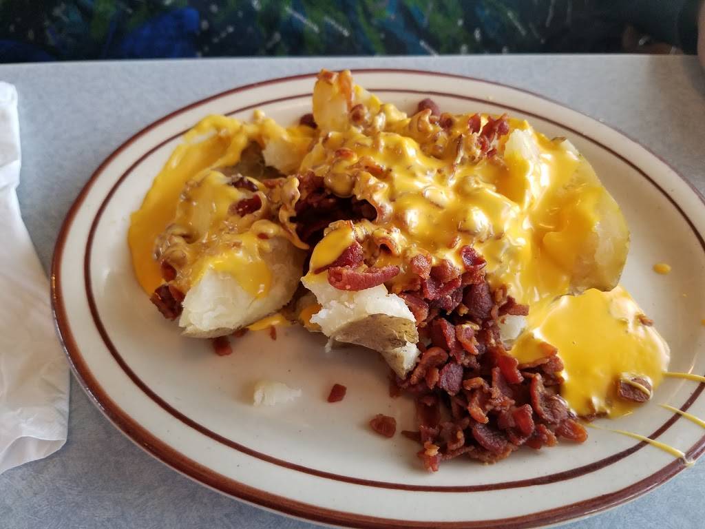 Villager | restaurant | 1502 W Main St, Sac City, IA 50583, USA | 7126627171 OR +1 712-662-7171