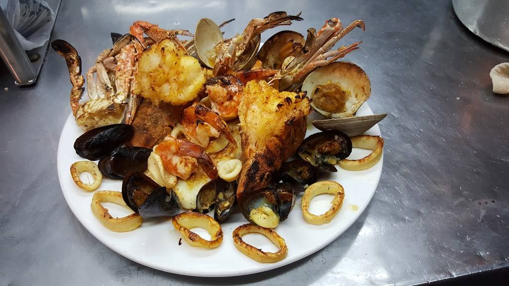 Caridad | restaurant | 10002 Northern Blvd, Flushing, NY 11368, USA | 7184785659 OR +1 718-478-5659