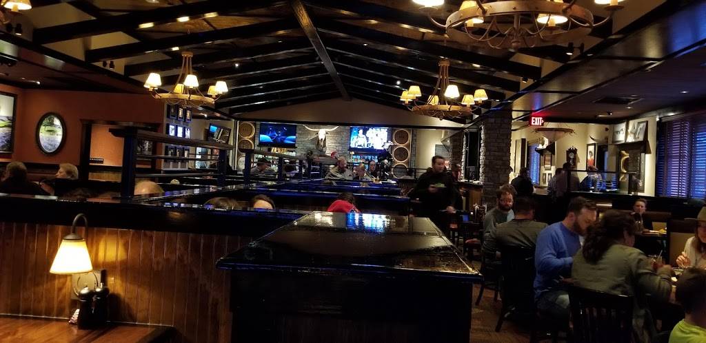 LongHorn Steakhouse | meal takeaway | 12400 NW 10th St, Yukon, OK 73099, USA | 4053242458 OR +1 405-324-2458