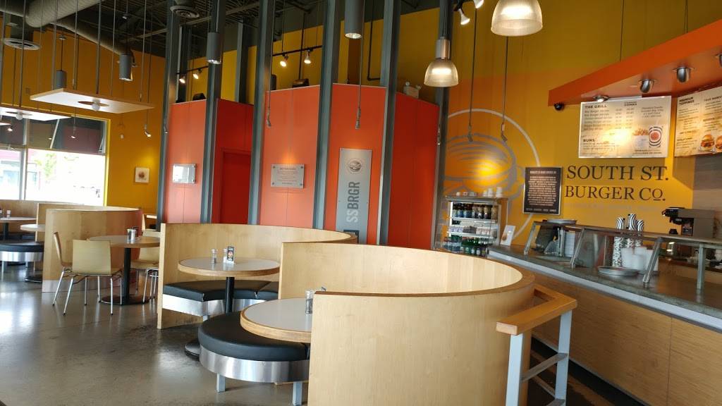South St. Burger | restaurant | 3021 Argentia Rd, Mississauga, ON L5N 8P7, Canada | 9058244269 OR +1 905-824-4269